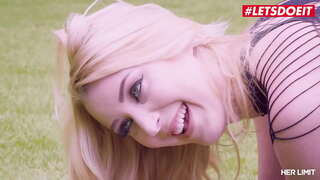 LETSDOEIT - Amaris &amp;amp; Kalèb Roca - manman Bourik Sexy Blondie Git Dèyè gwo basen byen Fon Frape Pa Yon Bzwen Papa