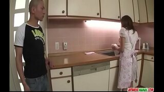 Hikaru Wakabayashi sèvi ak tits gwo l &#039; yo jwe ak kòk chante