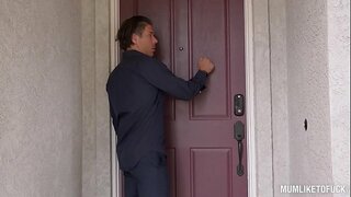 Milk Eva Not yen su aporta tonto ku su piedranan di bola mientras bo nos ta di ocasión